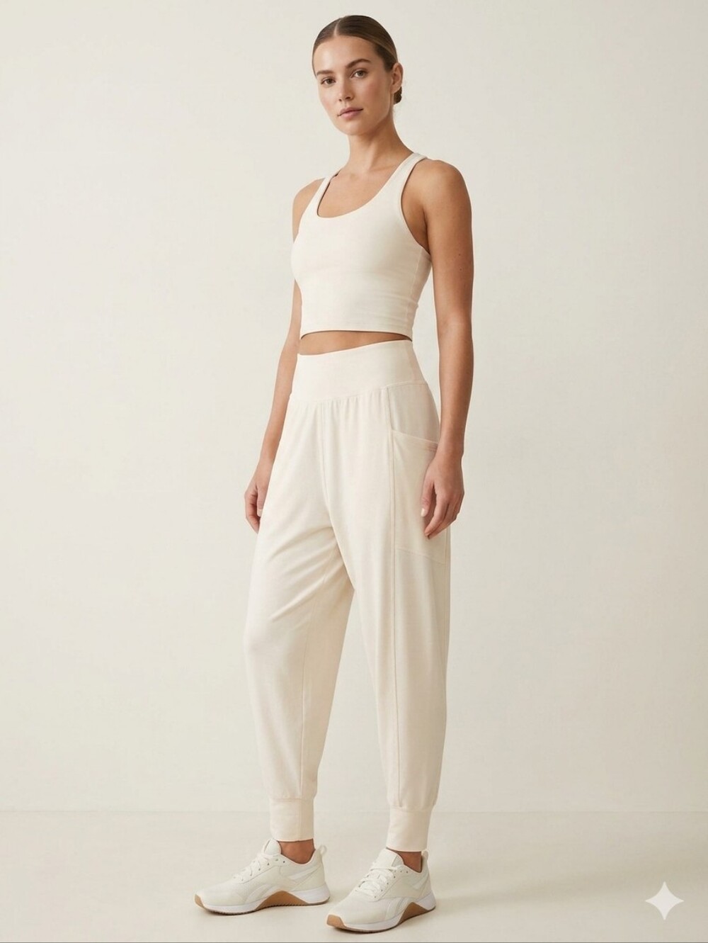 Old Navy Cream Women's Relaxed Jogger Pants
